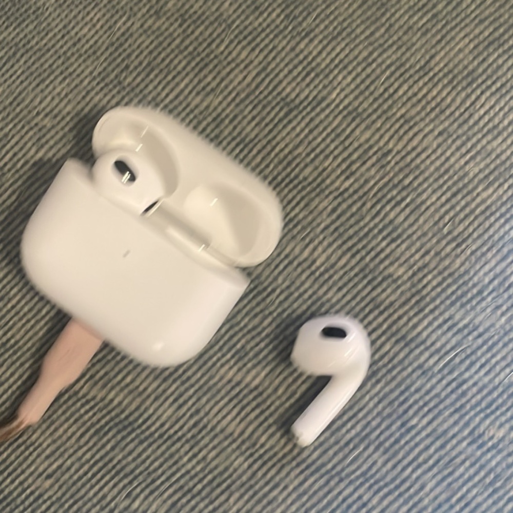 Apple AirPods gen 3